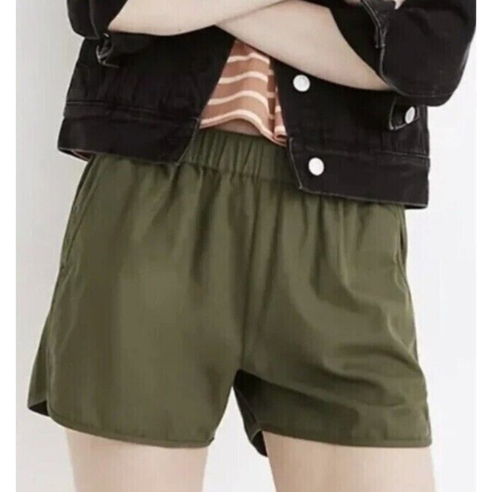 Madewell Womens Pull on Shorts Olive Green Elastic Waist Size Large Pockets M